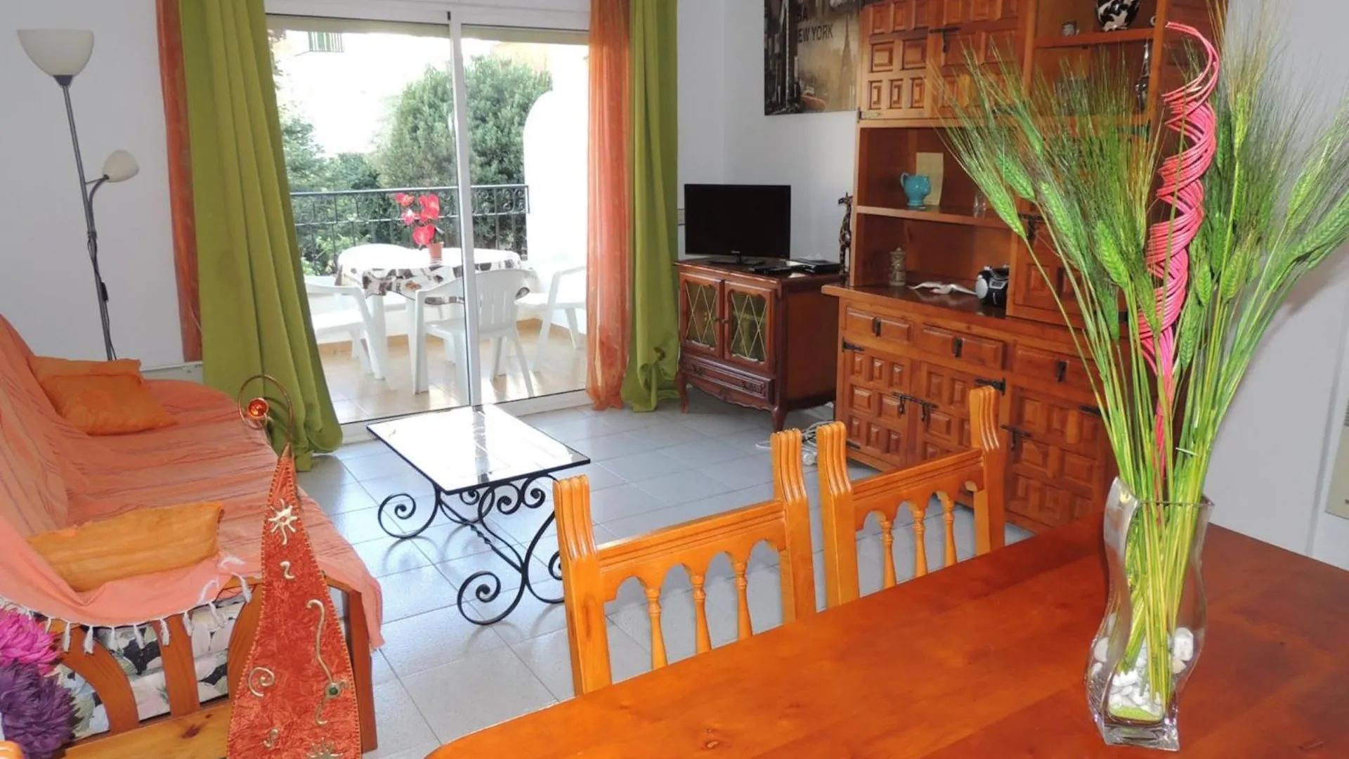 Cozy Apartment With Furniture Rosas