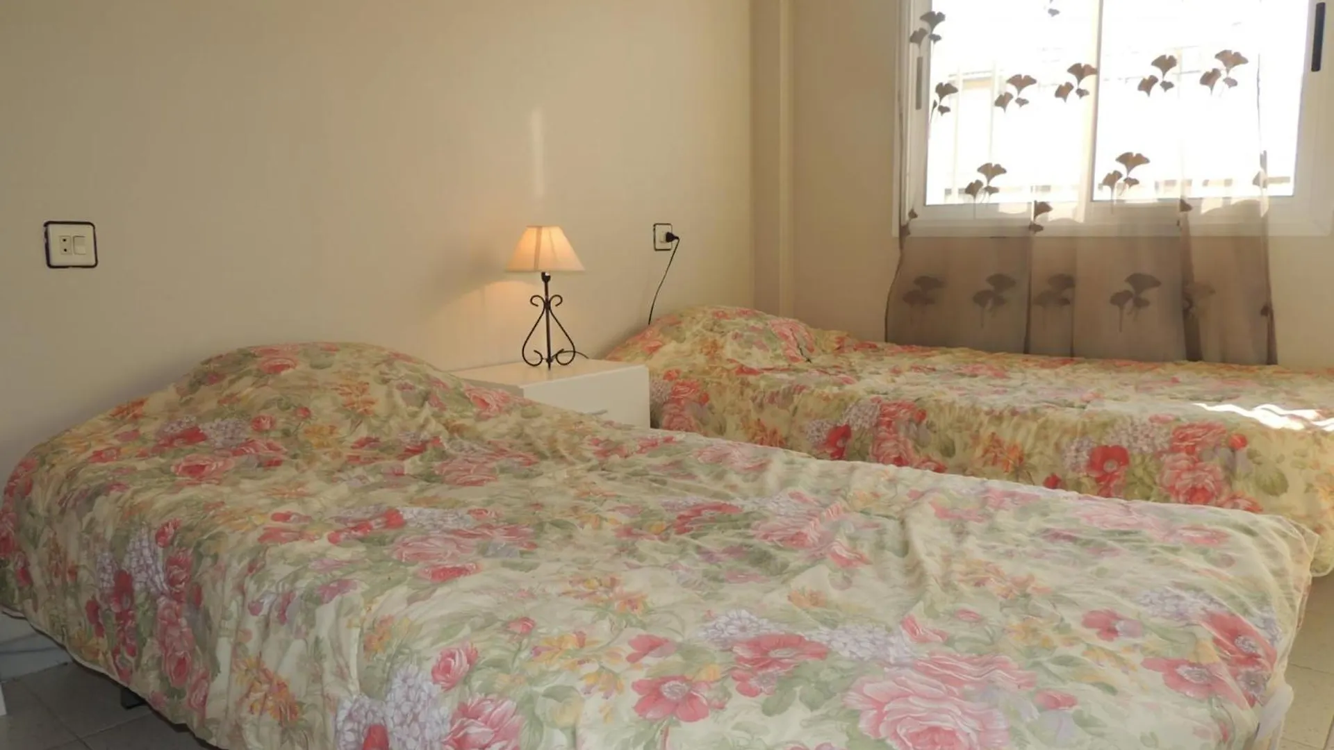Cozy Apartment With Furniture Rosas España